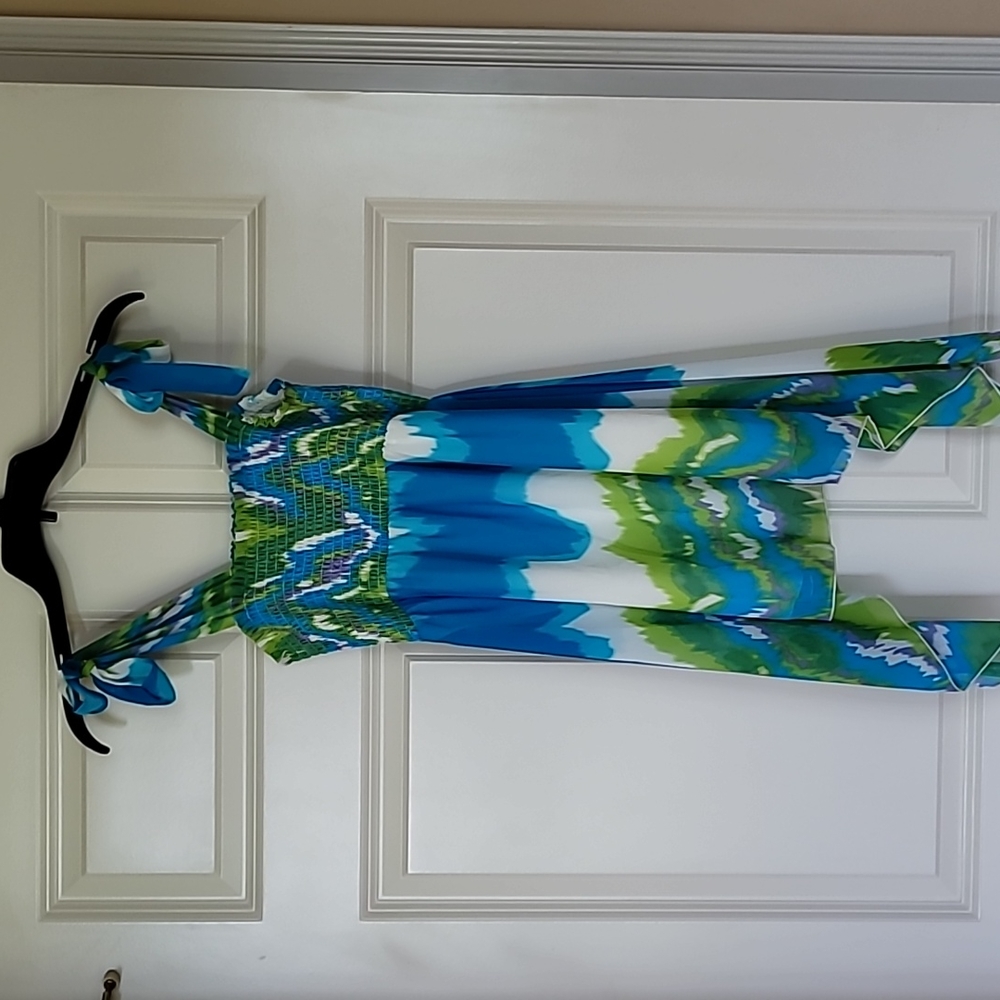 Sz small babydoll style high low top. New.